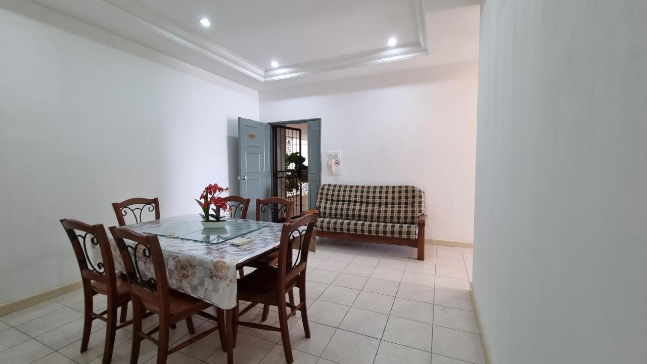 Kenyalang Emerald Riverine Resort Homestay Kuching Exterior foto