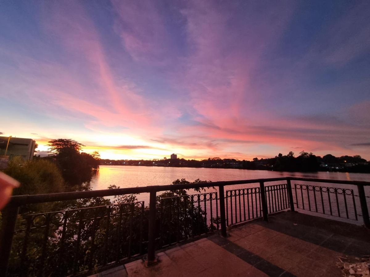 Kenyalang Emerald Riverine Resort Homestay Kuching Exterior foto